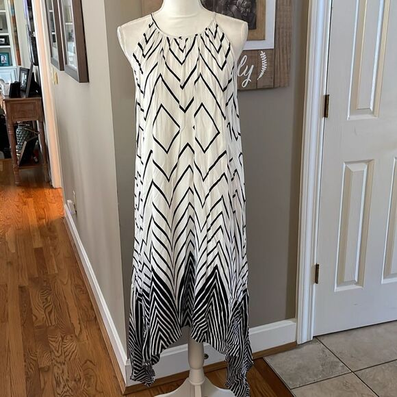 L Love Handkerchief Geo Midi Dress - Off White - Picture 3 of 4